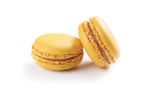 Signature Lemon Macaron Pack Size: 3x35pc